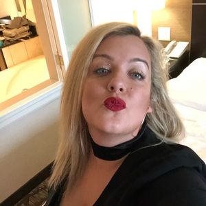 Meet your Posher, Amyee